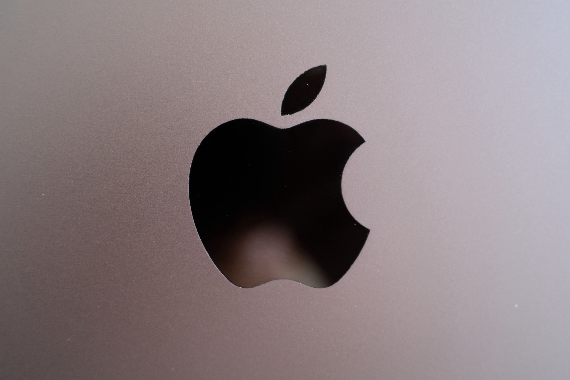 MacBook Pro M1Max 16inch 32cores GPU 32GB RAM 1TB SSD