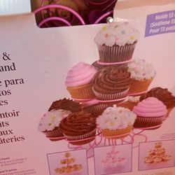 $25 For All Four Cupcake Stands 💕🧁💕