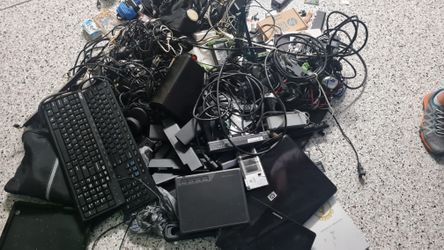 Electronics Bundle Deal Lot 50lbs 4bags