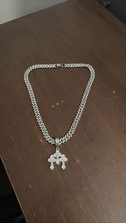 Iced Out Cuban Link Cross Pendant Necklace
