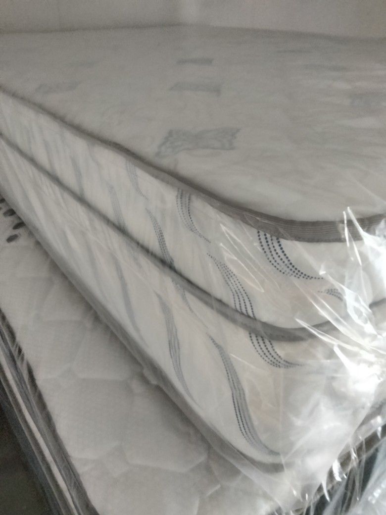 Full Size Mattress With Box Spring