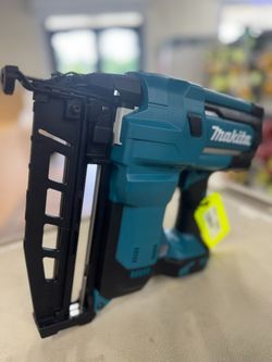 MAKITA XNB02 18V LXT 16GA CORDLESS FINISH NAILER USED