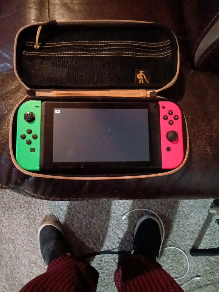 Nintendo Switch (No Dock)