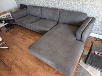 Living Spaces Aries Sectional Sofa with Right Chaise