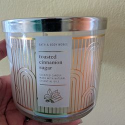 Bath And body Works toasted Cinnamon Sugar Candle -NEW