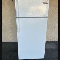 Refrigerator GE