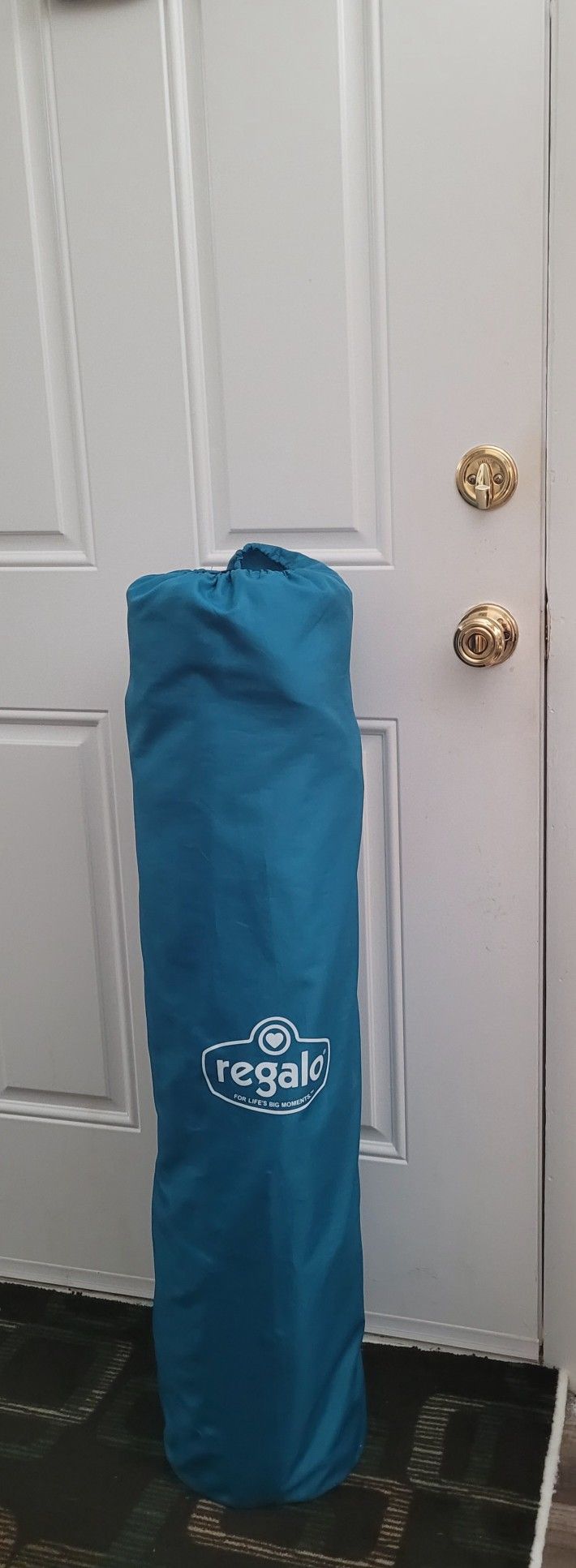 Regalo My Play Deluxe Extra Large Portable Play Yard, Indoor/Outdoor