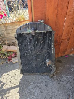 CHEVY 1939 RADIATOR ORIGINAL