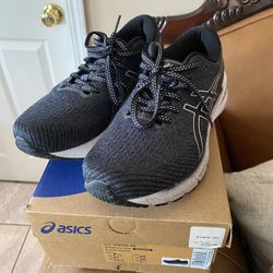 Asics Women Size 7.5