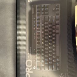 Logitech G PRO X TKL LIGHTSPEED Wireless Gaming Keyboard “with carry on case”
