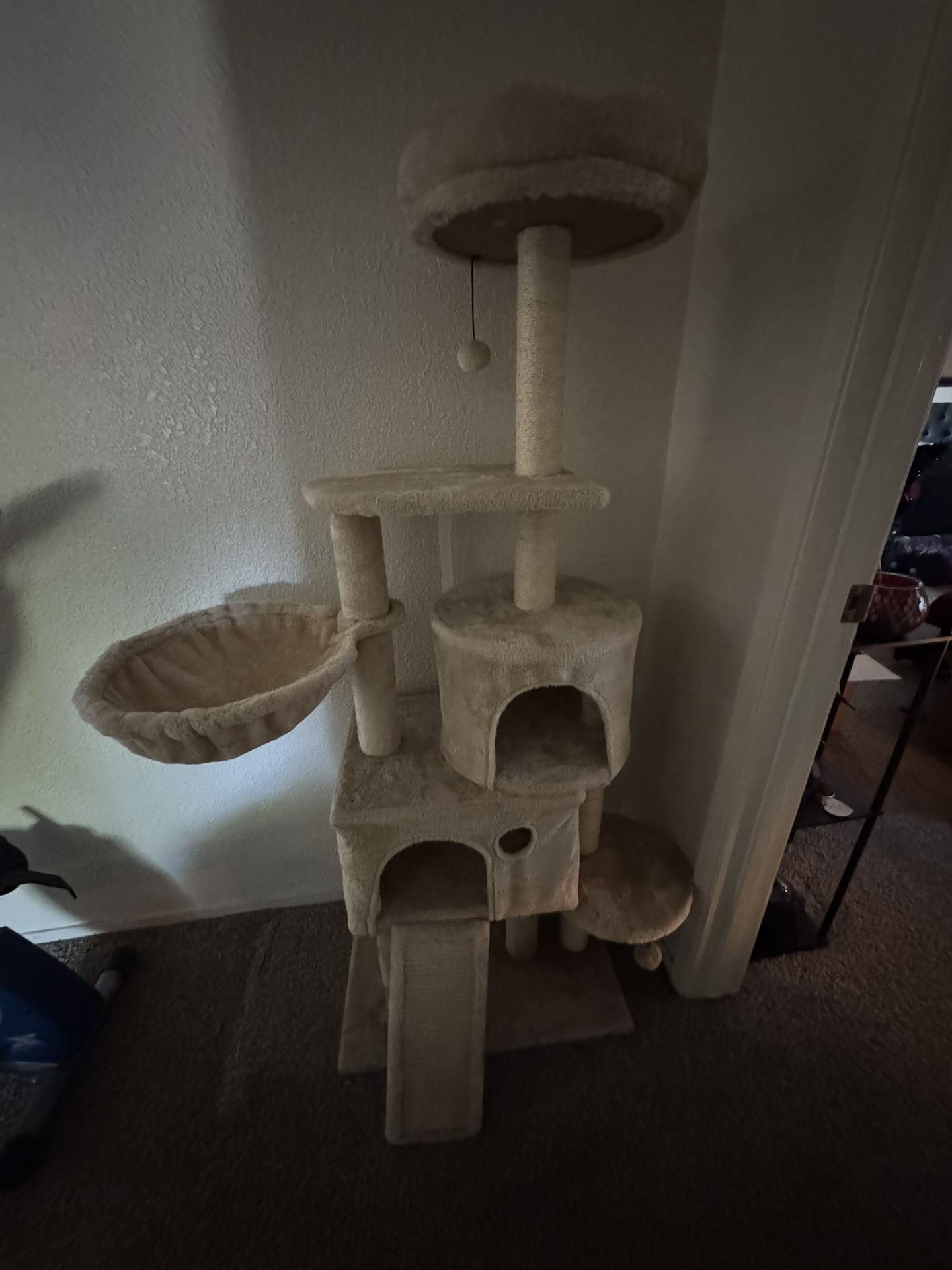 Cat tree