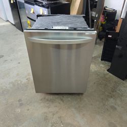 LG ThinQ 46-dB Third Rack Quadwash Stainless Dishwasher 