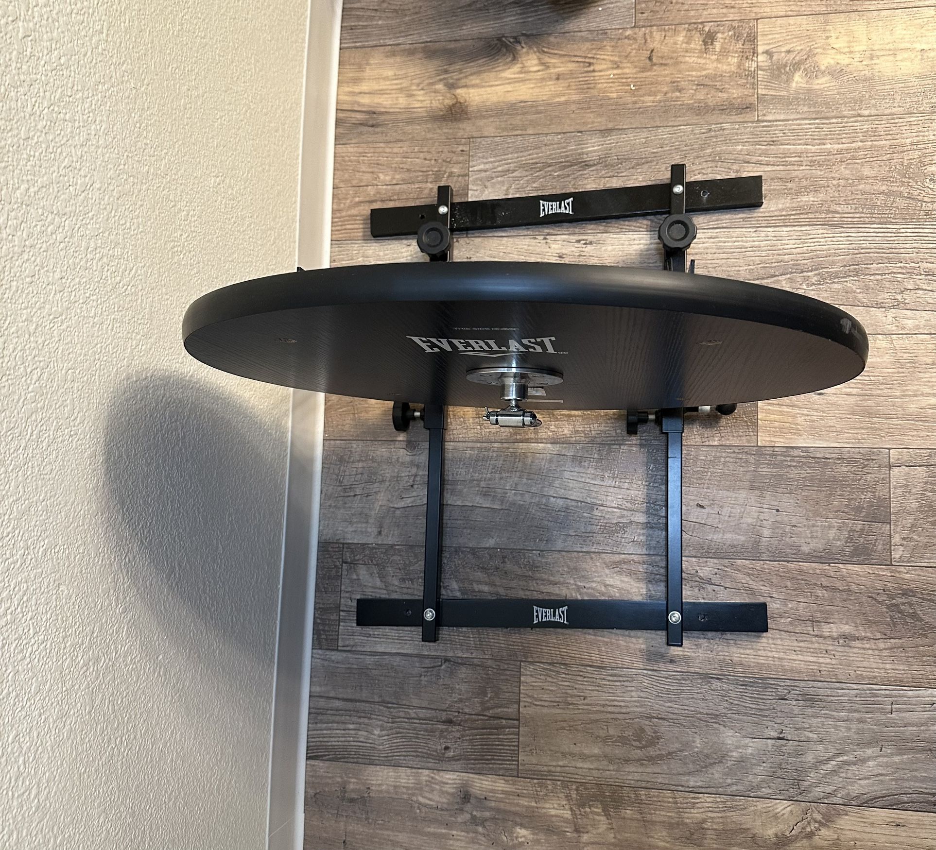Speedbag Mount