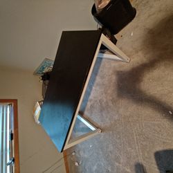 Table Desk And Lamp