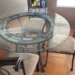 Glass Kitchen Table And 4 Chairs