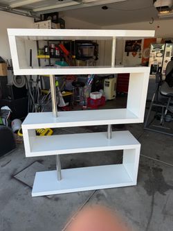 Contemporary shelving piece