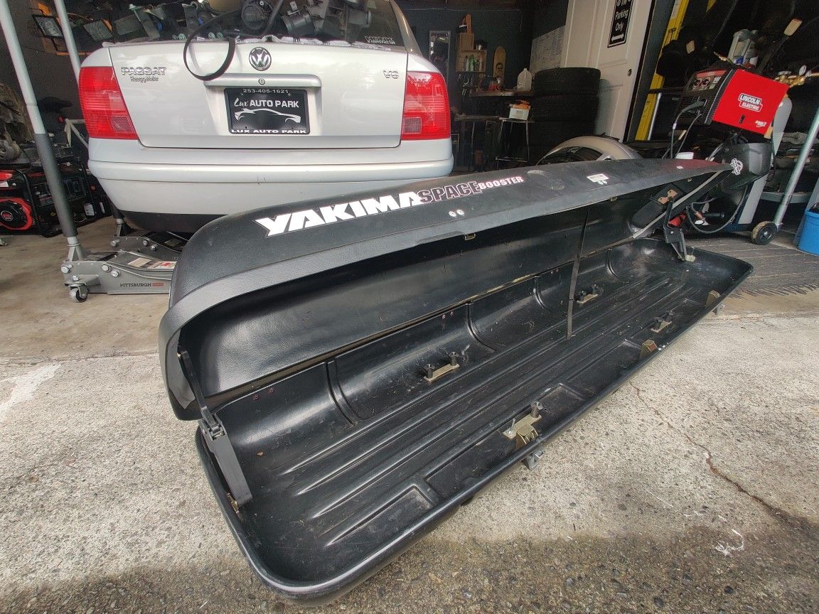 Yakima Space Booster roof box for Sale in Kent, WA OfferUp