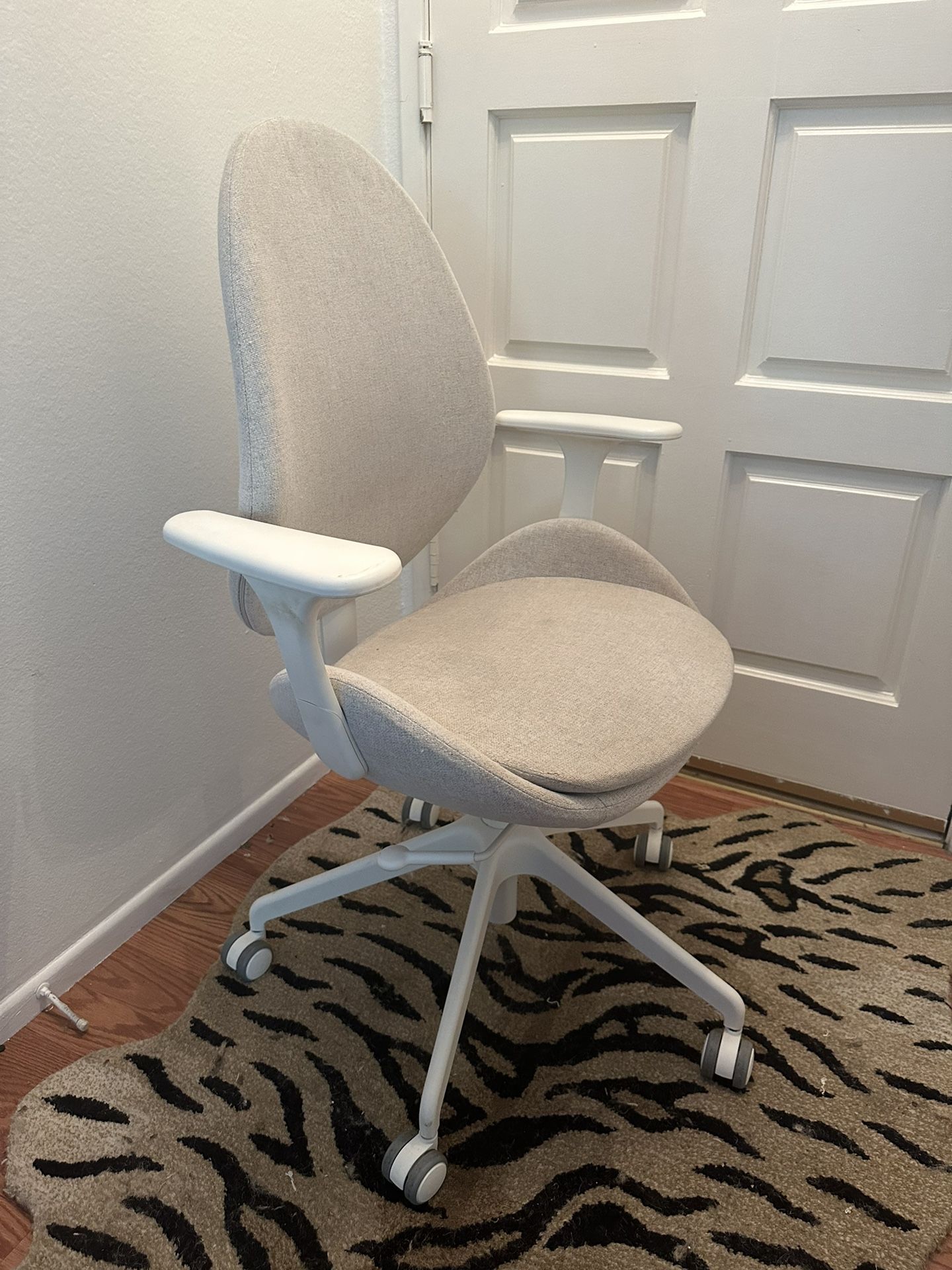 Ikea Hattefjal Office Chair On Wheels