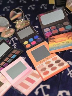 8 Piece! Makeup Palette 🎨 ✨️ NEW