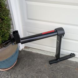 Yakima Hitch Mount Swing Away Rack Adapter 