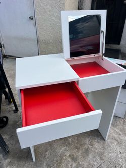 Small vanity