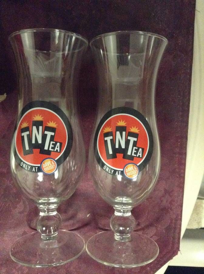 Nice Set Of 2 Cocktail Glasses - Clear - Large - Dave And Busters