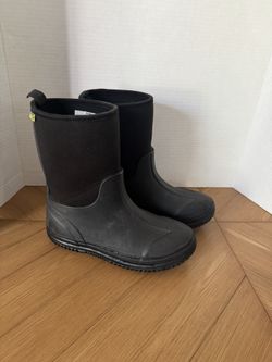 Rain Boots Size 4
