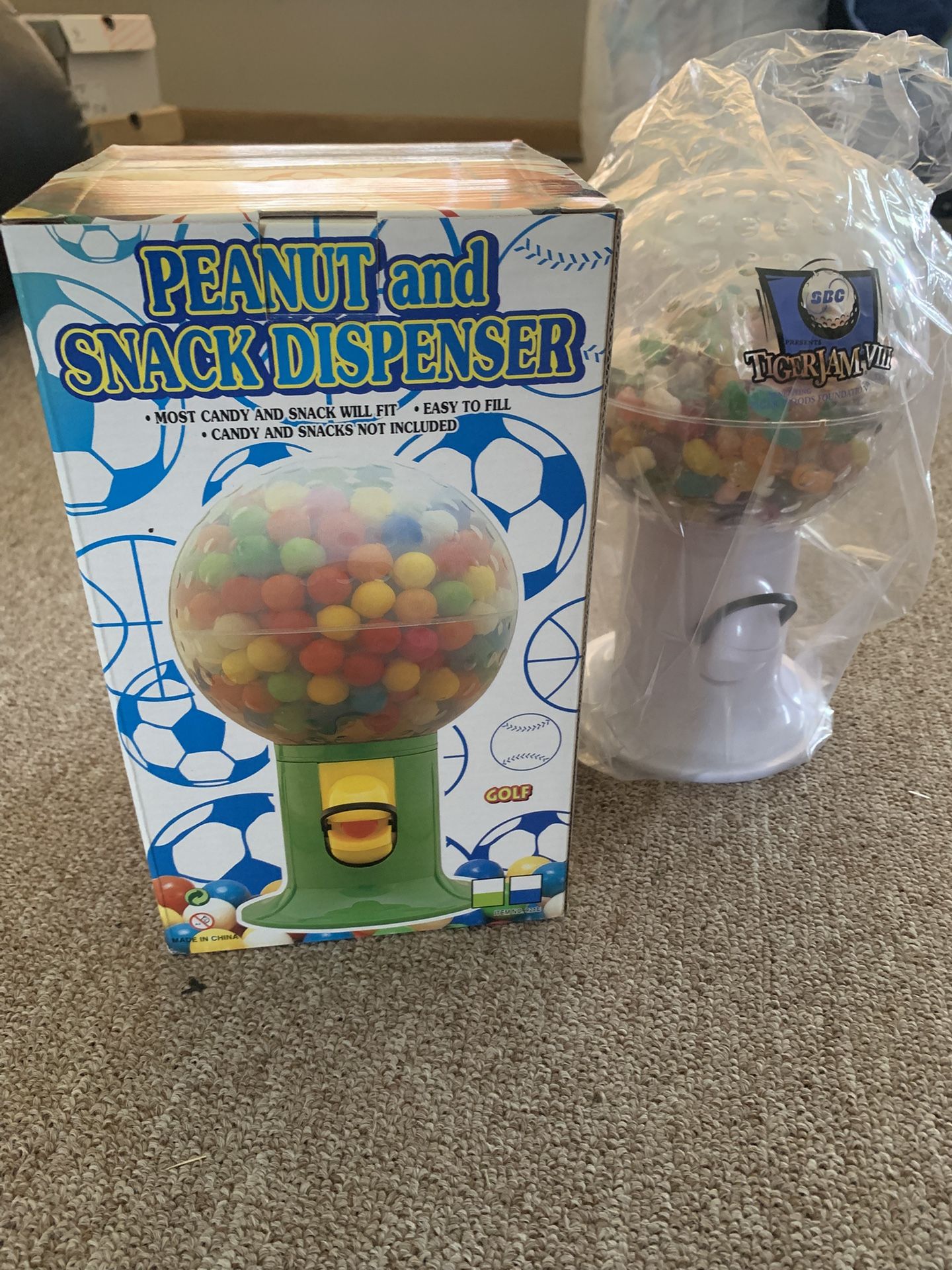 Peanut and Snack Dispenser