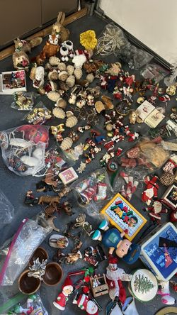Over 500 items for only .80 each! The ENTIRE LOT GOES TOGETHER