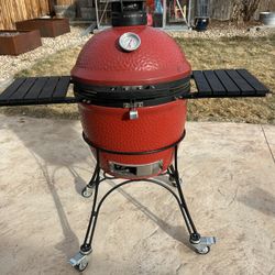 Premium Outdoor Smoker + Rotisserie Kit – Like New, $800 FIRM