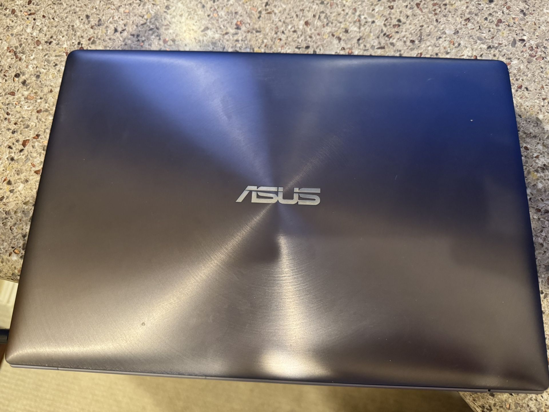 Asus zenbook Touchscreen Laptop