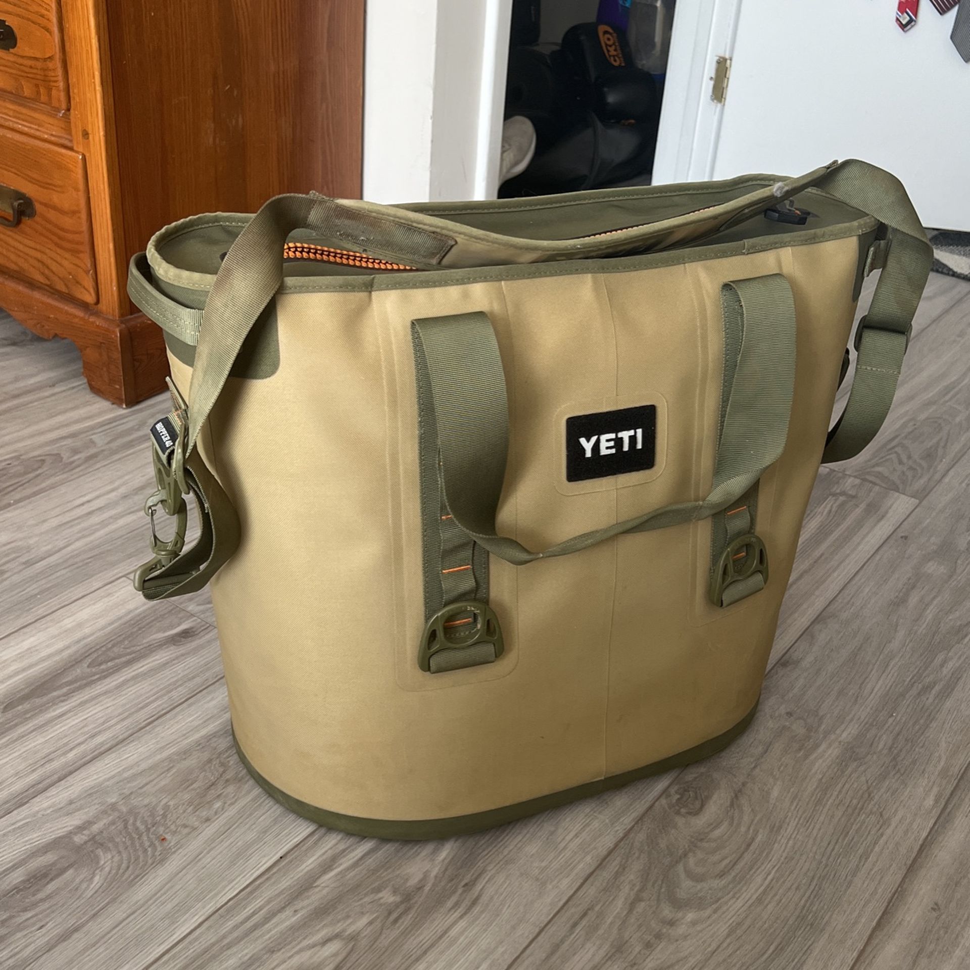 Yeti Cooler - HOPPER 40