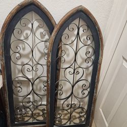 Pairs Of 2.  Pick Up. They Are Tall N Great Condition