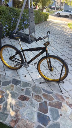 SE..29- Black & Gold- Big Ripper. 