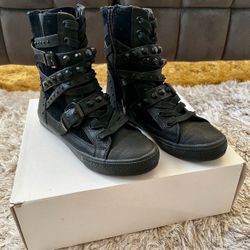 Black Boots