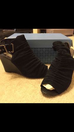 Vera wang wedges