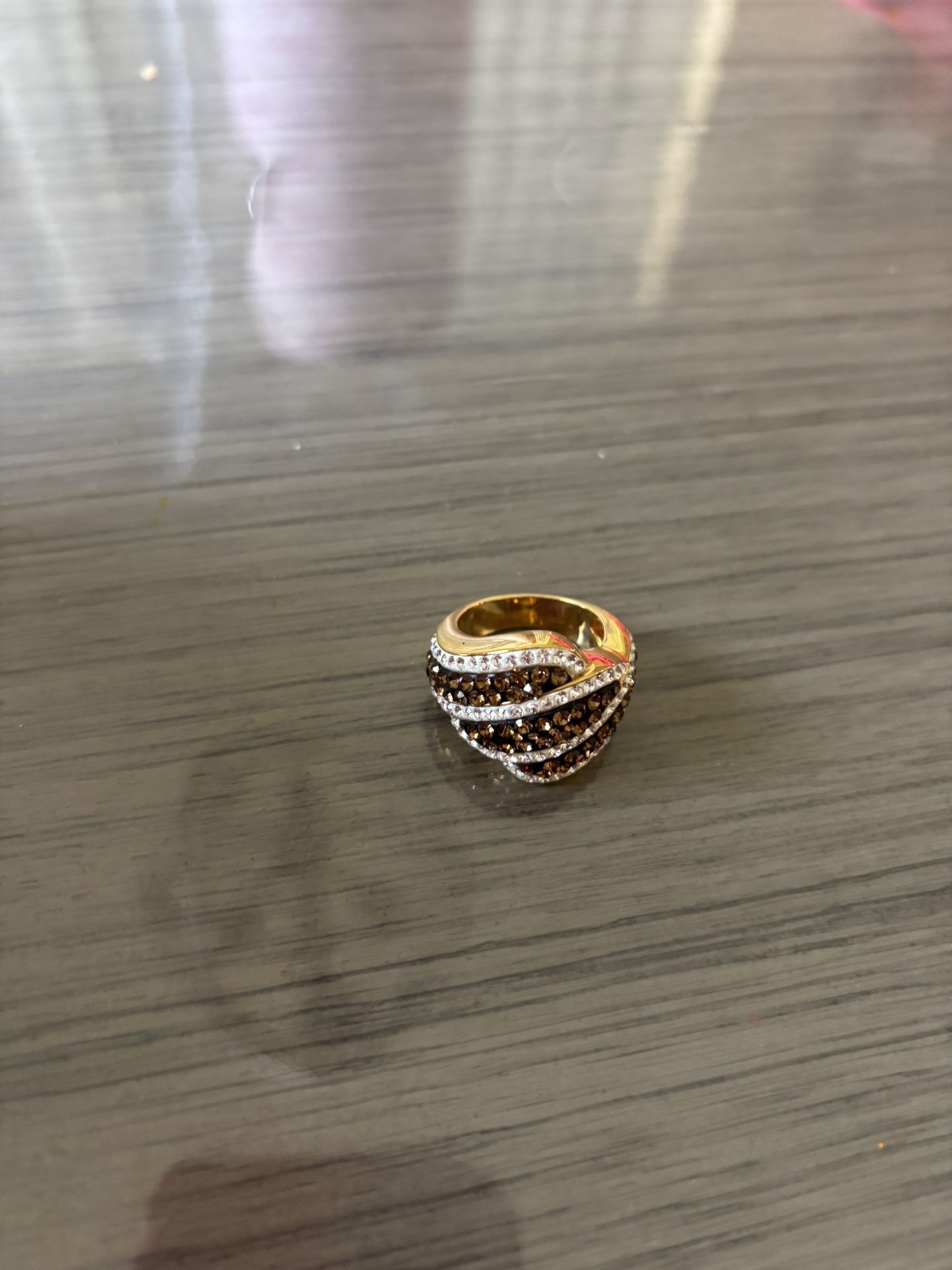 Elegant Gold and Silver Women's Ring