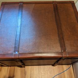 Leather-like Storage Trunk