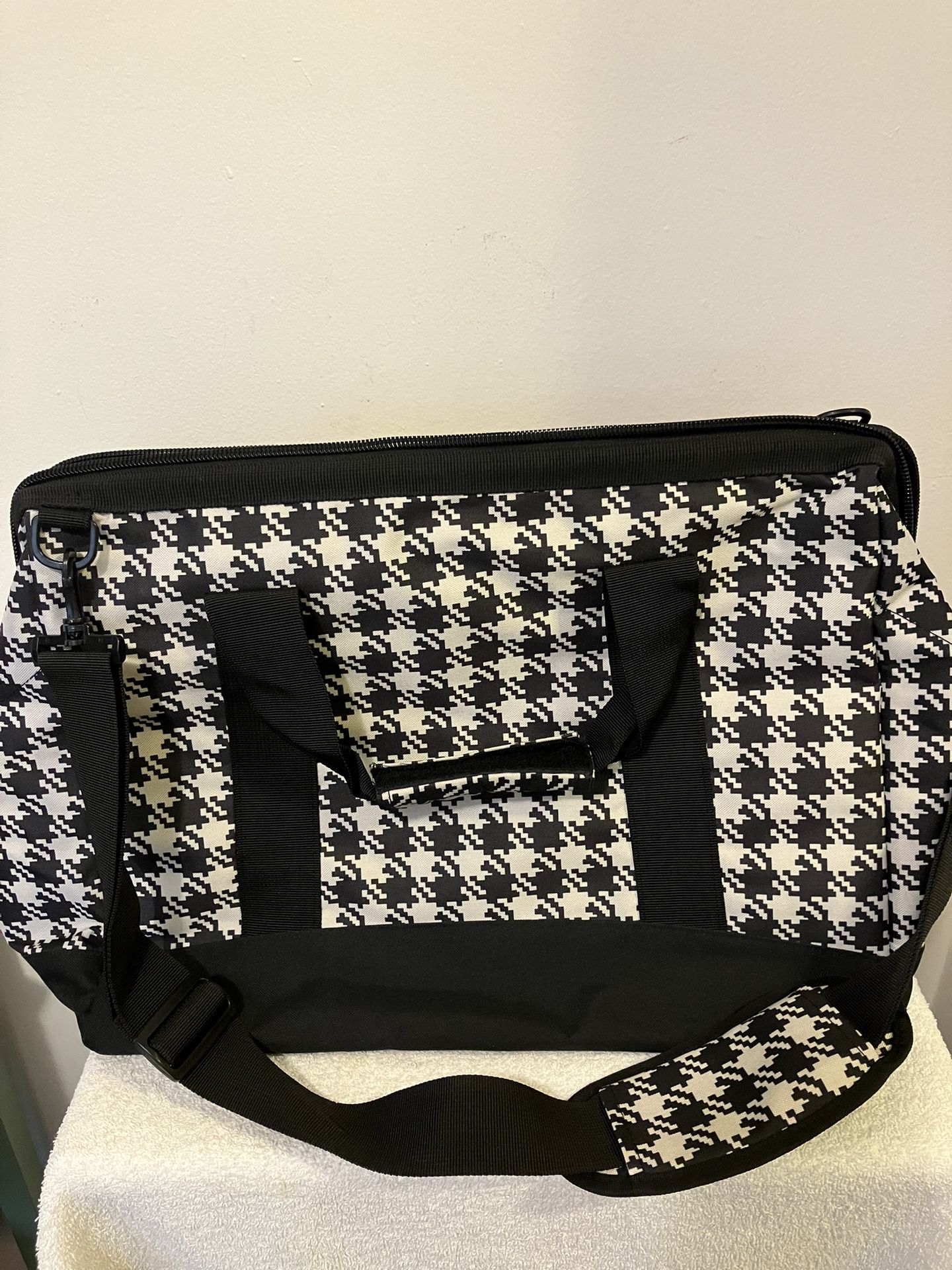 Never Used And Like New Riesenthal Traveling Carry On Bag