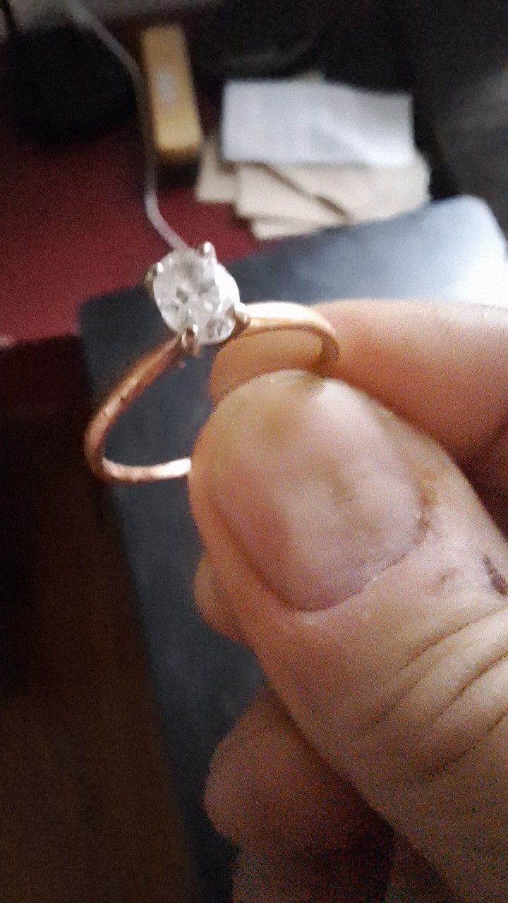 14 K Rose Gold Engagement Ring 