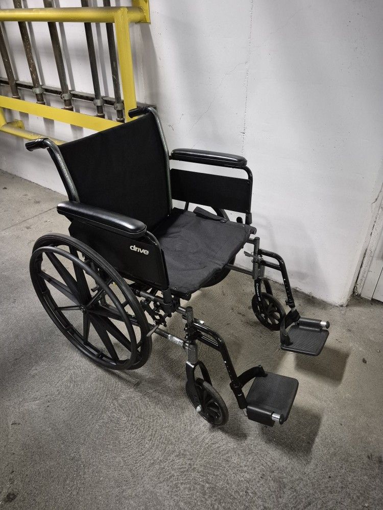 Drive Cruiser 3 Wheelchair