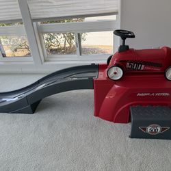 Radio Flyer Ride-On Ramp Car – Excellent Condition