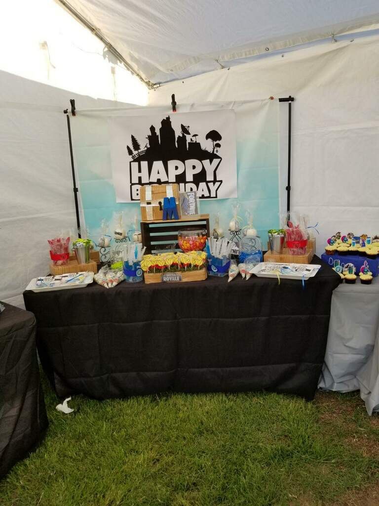 Fortnite birthday party candy 🍭 table