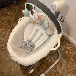 Graco Soothe 'n Sway LX Swing with Portable Bouncer