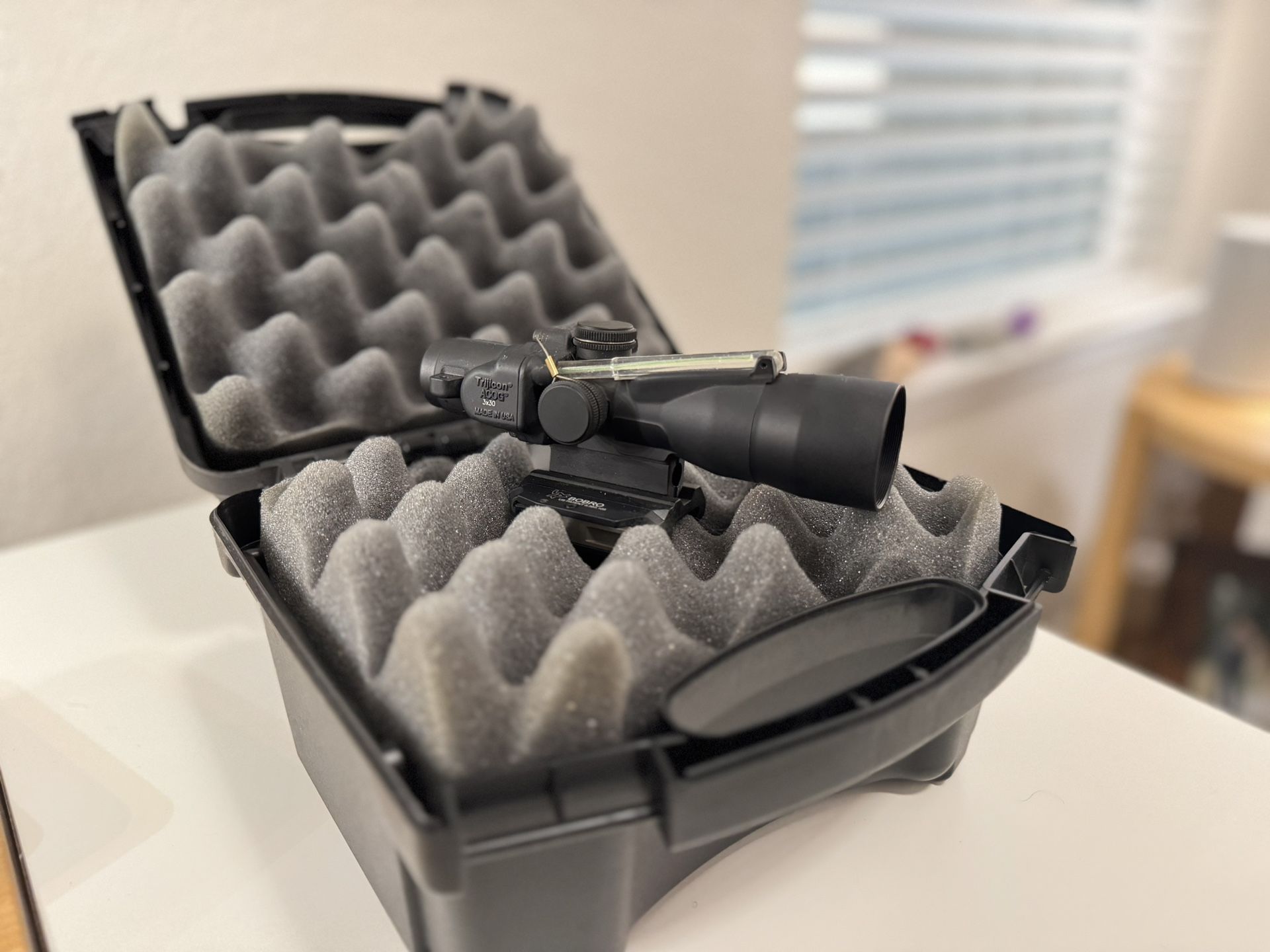 Trijicon ACOG TA33 3x30