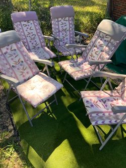 *READ DESCRIPTION* (5) Folding Chairs Lawn Patio with Cushions