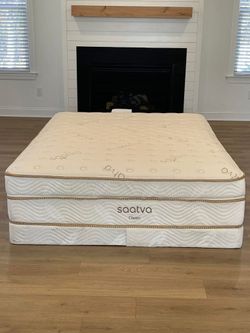 LIKE NEW - Queen Saatva Classic Firm Mattress - Delivery Available 