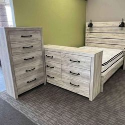 SPECIAL] Cambeck Whitewash Panel Bedroom Set
