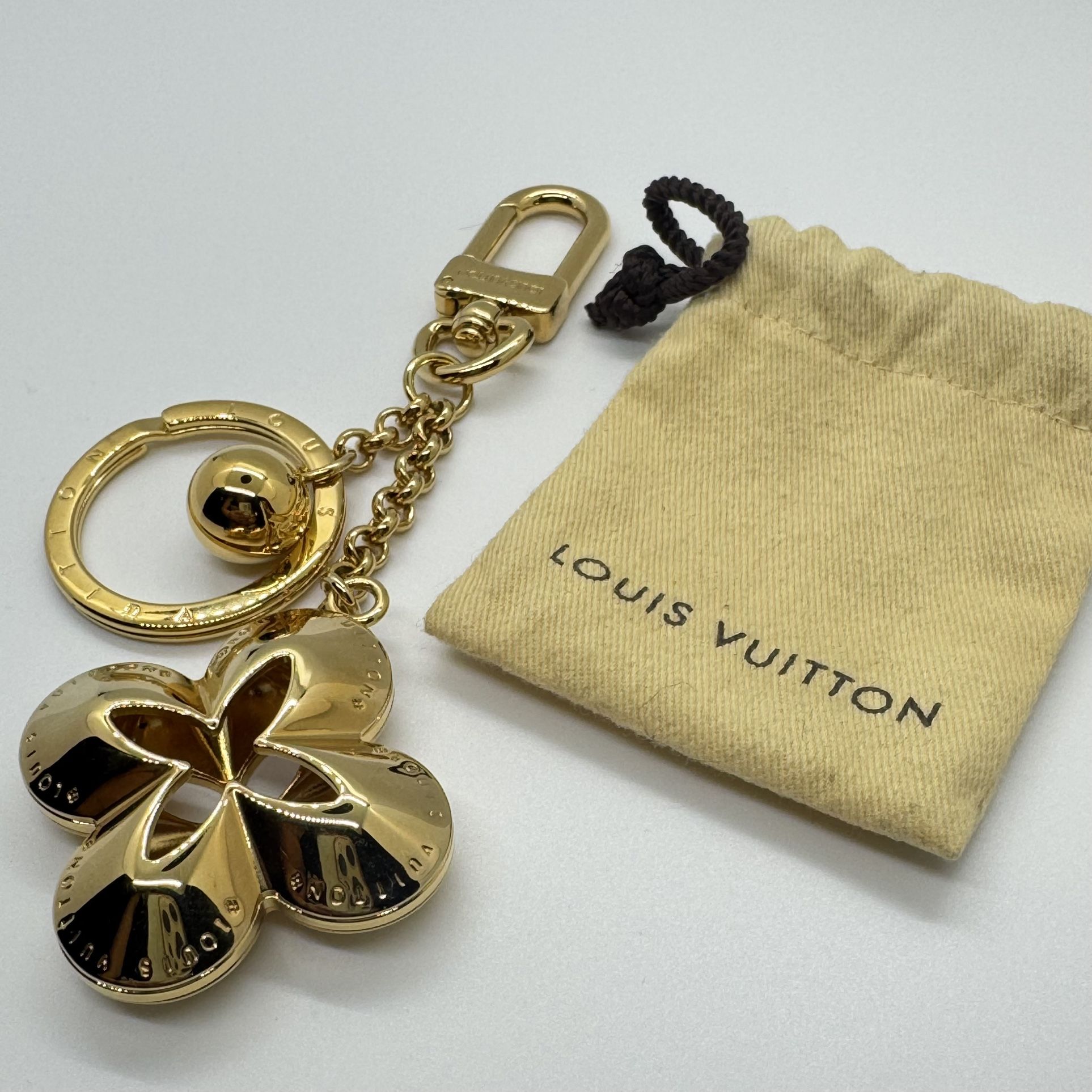 Louis Vuitton Gold Porte Clés Eclipse Key Chain $300 OBO