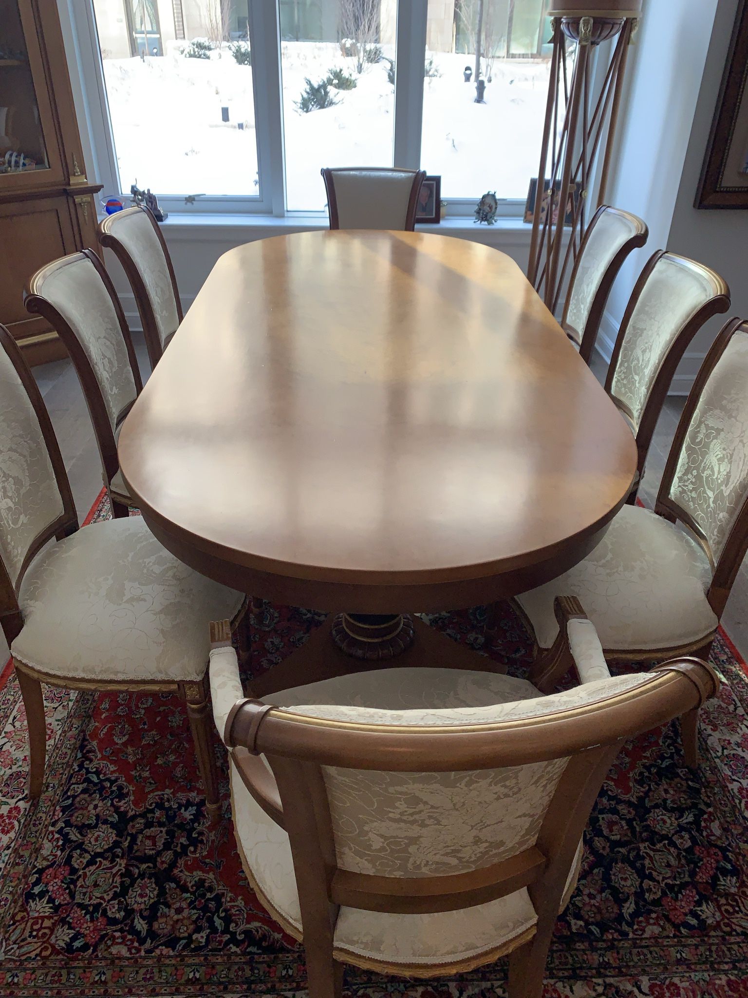 Dining Table And 8 Chairs Width 18” Depths 18,5”